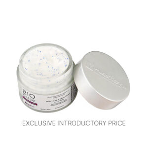 OVERNIGHT MASK. Face mask without rinsing, rich in Vitamins A and E.